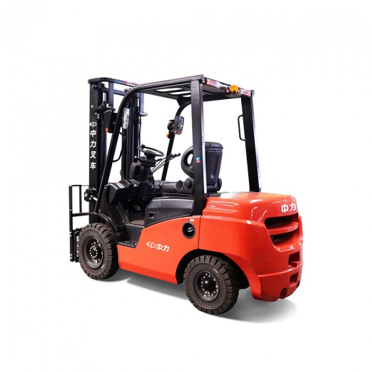 CPC(Q)D30/35T8   3.0/3.5噸內(nèi)燃叉車(chē)